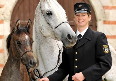 Araberstute mit Fohlen, GHW Karin Kollmannsberge, Foto Stephan Kube-1